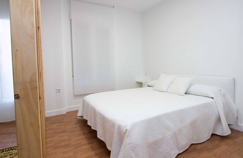 Pobles de l'Oest House | Casa Orrente, in Valencia easy to park, next to the Fair
