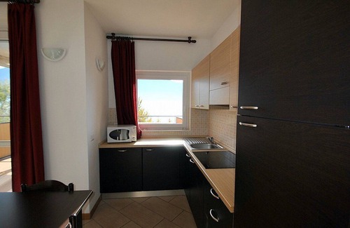 Vercana House | Casa Osmanto G: A cozy and welcoming apartment situated at a short distance from the shores of Lake Como, with Free WI-FI.
