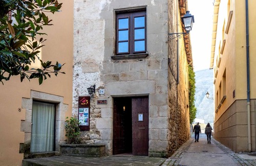 Sant Feliu de Pallerols House | CASA PRAT - tranquility, history and nature
