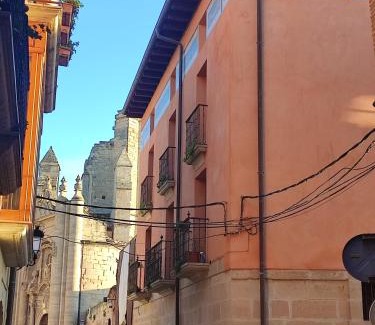 Viana House | Casa palaciega Doña Leocadia