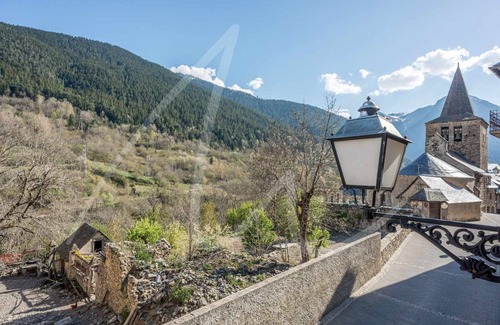 Gessa House | Casa Parrot by SeaMount Rentals