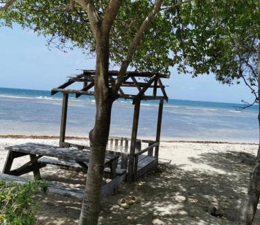 Cades Bay House | Casa Patricia