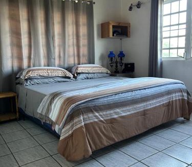 Cades Bay House | Casa Patricia