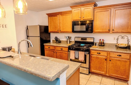 Norcross House | Casa Pavo Real - Spacious, Modern, and Chic Townhome in Norcross!