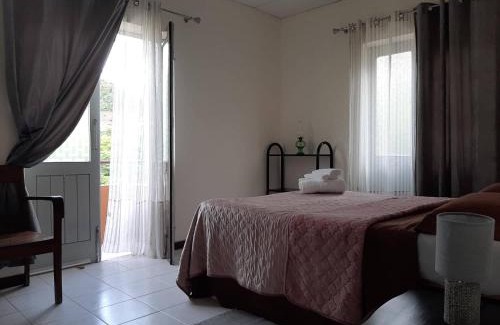 Caculi Bed & Breakfast | Casa Pedrina