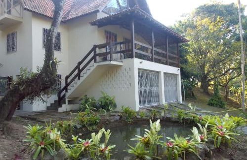 Penedo House | Casa Penedo Martinelli - Tranquilidade e muito verde