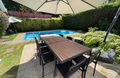 Dichato House | Casa Pingueral estufa - piscina - cercano a playa
