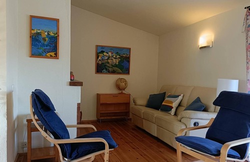Camallera Villa | Casa Pintora with private pool. 12kms to Costa Brava beaches