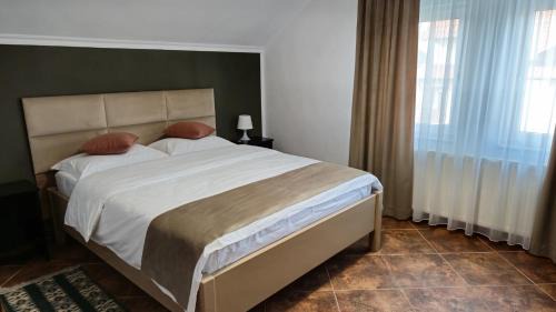 Intorsura Buzaului House | Casa Purcărean