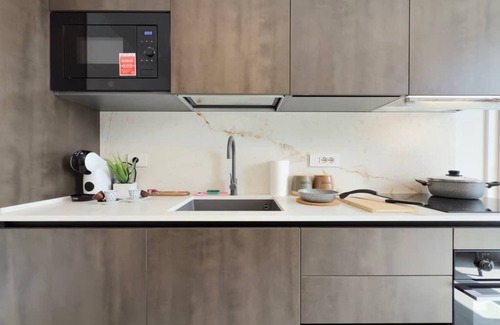 Ponte Seveso Apartment | Casa Raffaele, modern design next to central station