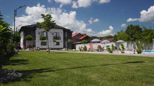 Jiblea Veche House | CASA RARES & KARINA