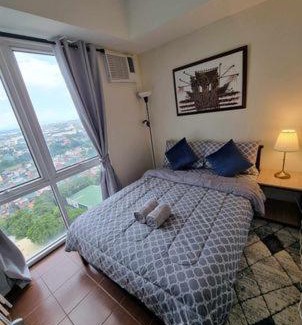 Ugong Apartment | Casa REYNA at KASARA Urban Residences