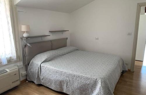 Dongo Apartment | Casa Rino: Vacanze in casetta.