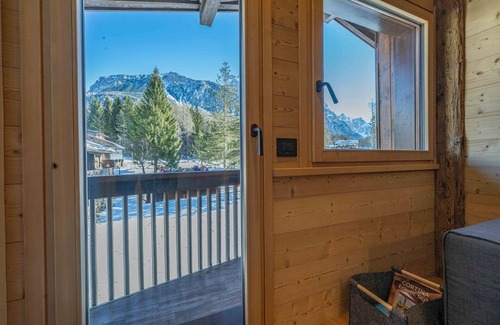 Cortina d'Ampezzo Apartment | Casa Rocchetta, with Dolomiti Mountains view