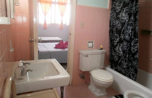 Centro Havana Hotel | Casa Rolando