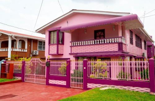 Georgetown House | Casa Rosa