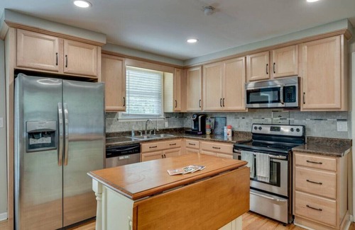 Nashville House | Casa Rover - Pet Friendly w/Fenced-in Yard, Family Friendly, Mins to Downtown Nashville