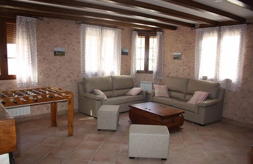 Guadalix de la Sierra Cottage | Casa Rural La Fragua for 10 people