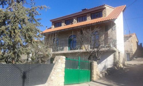 Villarroya de los Pinares House | Casa Rural Chulilla