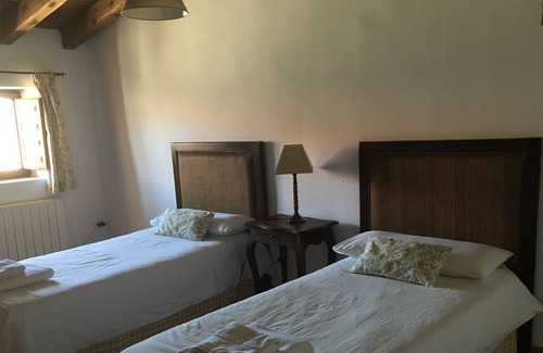 La Hiruela House | Casa Rural Clemente I, Ubicada en un Pueblo de Cuento La Hiruela