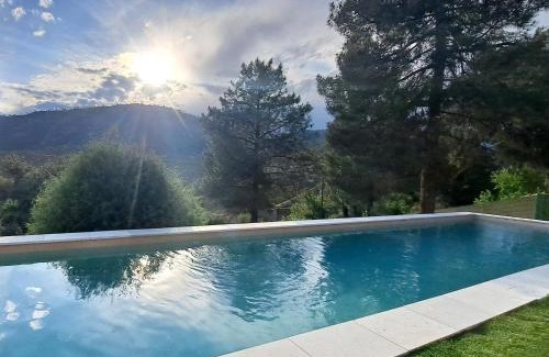Robledo de Chavela House | Casa rural con piscina y vistas espectaculares