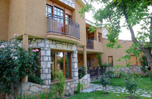 Trillo House | Casa Rural El Caz
