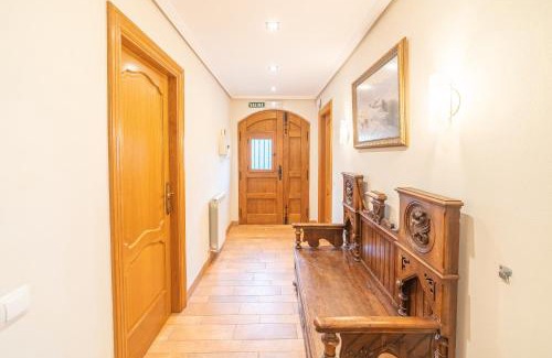 Bizkarreta-Gerendiain House | Casa rural Gibelea