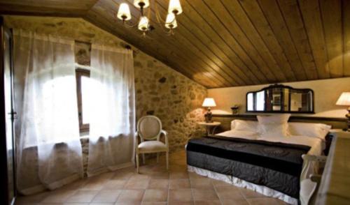 Castellar de la Ribera Ski Chalet | Casa rural l`Avellana