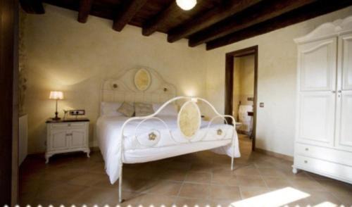 Castellar de la Ribera Ski Chalet | Casa rural l`Avellana