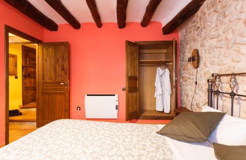 Rafales House | CASA RURAL LES ROQUETES