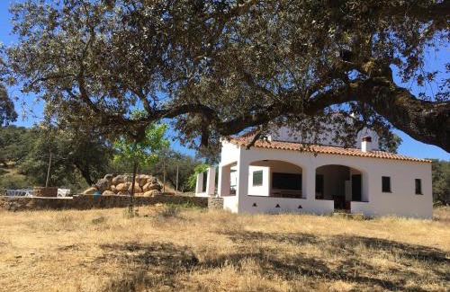 Aroche House | Casa Rural Monterrey Aroche