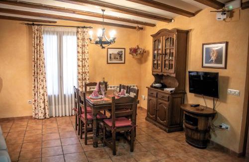 Todolella Apartment | Casa Rural Nuri de Rei A y B