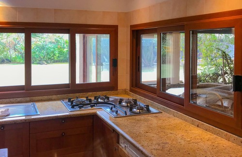 Chia Cottage | Casa Rustico, large pool, 350m from the beach, by the river.