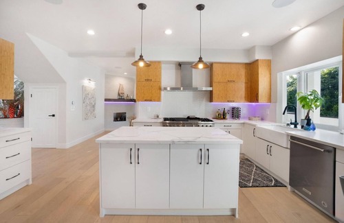 Studio City Villa | Casa Saban - Private Villa Near Disneyland+Downtown LA | Pool