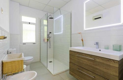 Navajas House | Casa San Rafael, magnífico chalet con gran jardín