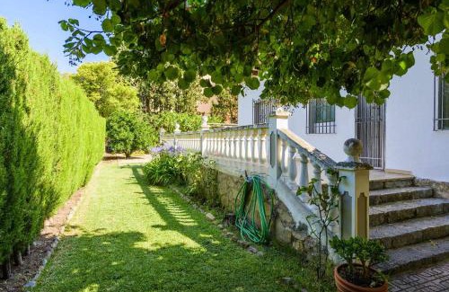 Navajas House | Casa San Rafael, magnífico chalet con gran jardín