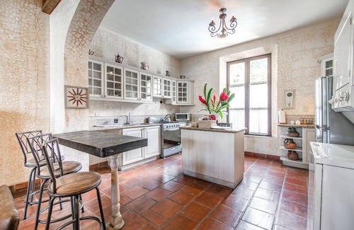 Antigua Guatemala House | Casa Santa Catarina · Central Hidden Secret w/Pool & Hot Tub