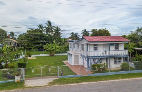 Corozal District House | Casa Seabreeze