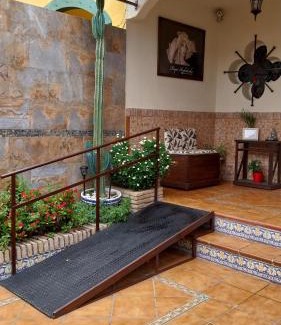 Villanueva del Ariscal House | Casa Serena
