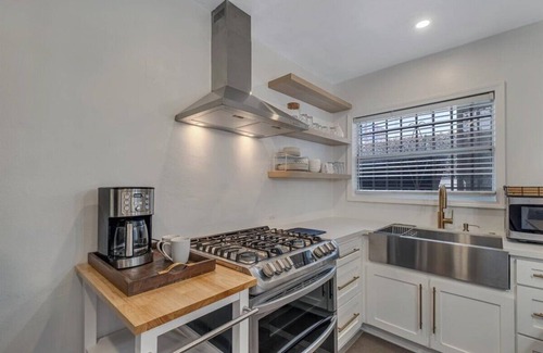 Mid City House | Casa Sharp