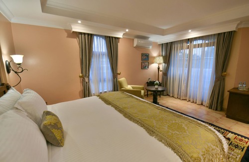 Munyonyo Hotel | Casa Solada Hotel