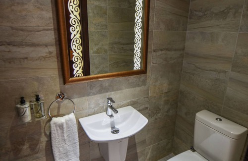 Munyonyo Hotel | Casa Solada Hotel