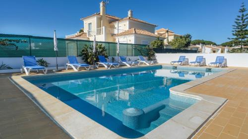Almancil House | Casa SP- Villa with heated pool near Vilamoura, Vale do Lobo