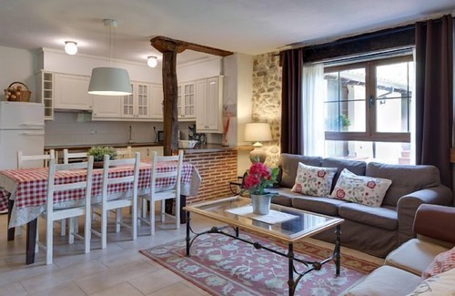 Liendo Cottage | "Casa Suca" With garden and barbecue, between the sea and the mountain. Rental 12 people