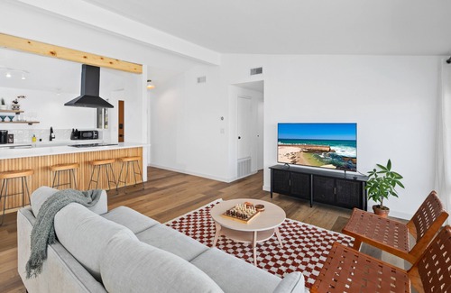 Serra Mesa House | Casa Sunset cozy home in central SD, views, fire pit, and games & pet friendly!
