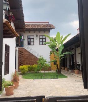 Del Cerrillo House | Casa Tequio
