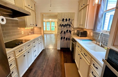 Taylor House | Casa Tejas in Taylor TX
