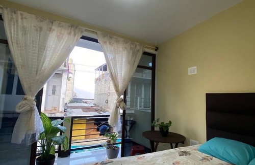 San Pedro La Laguna Hotel | Casa Teresita