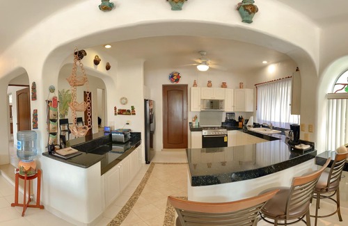 Playacar Fase I House | Casa Tomas Playacar - 4 Bed 4.5 bath Beach House with Pool in gated community