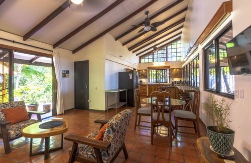 Esterillos Oeste House | Casa Tortuga - Beachfront House